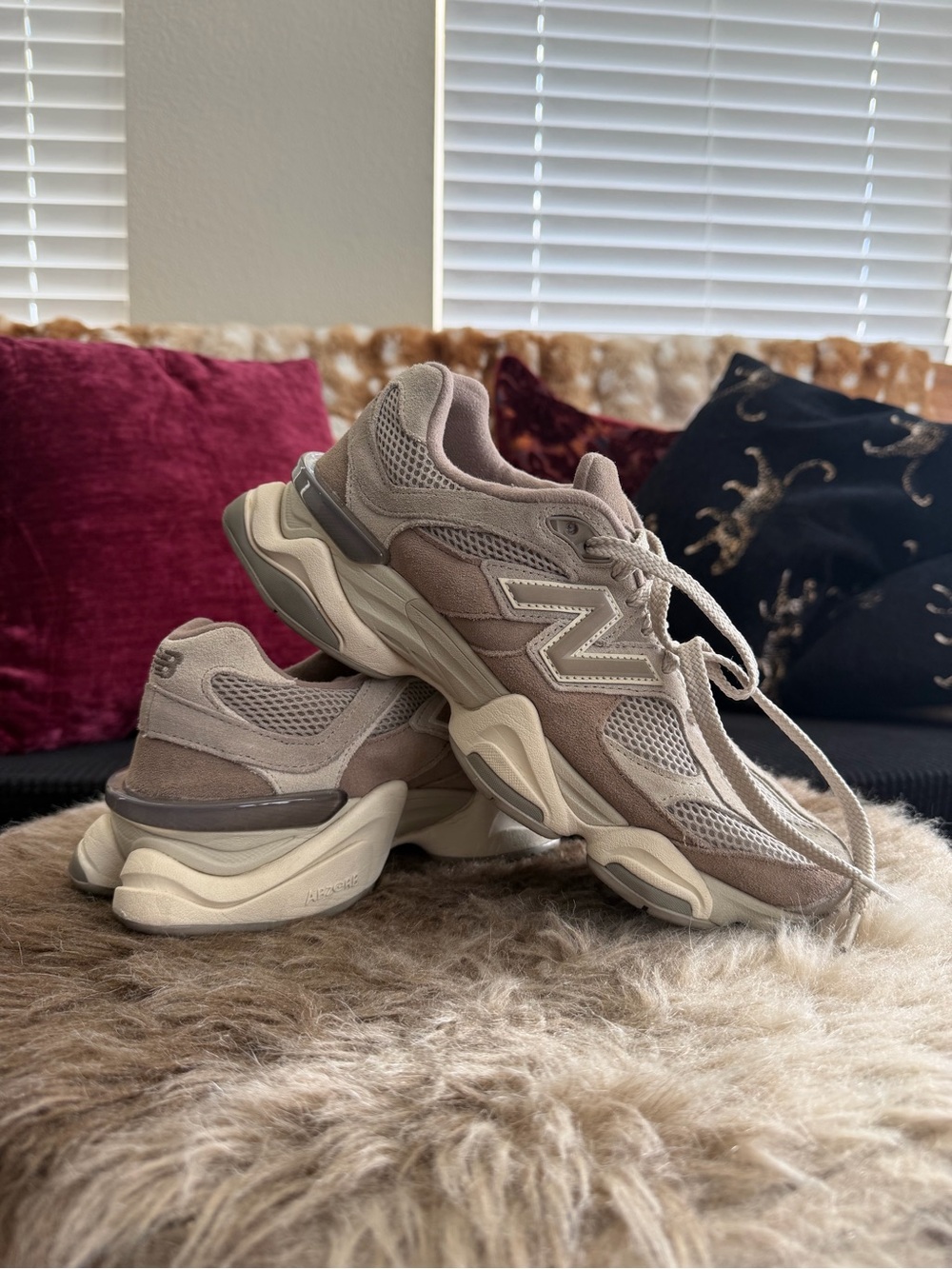Women’s New Balance 9060 Sneakers Mushroom Arid Stone Size 8.5